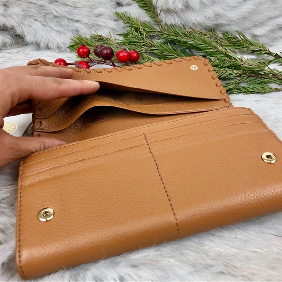 Tory Burch Marion Multi-Gusset Envelope Zip Wallet - Picture 7 of 8